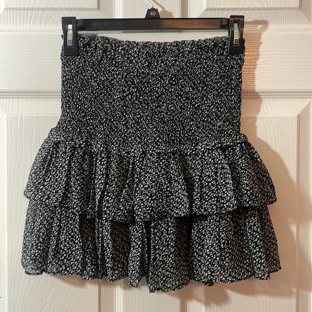 Rese by Jane floral puckered black and white mini skirt size S
